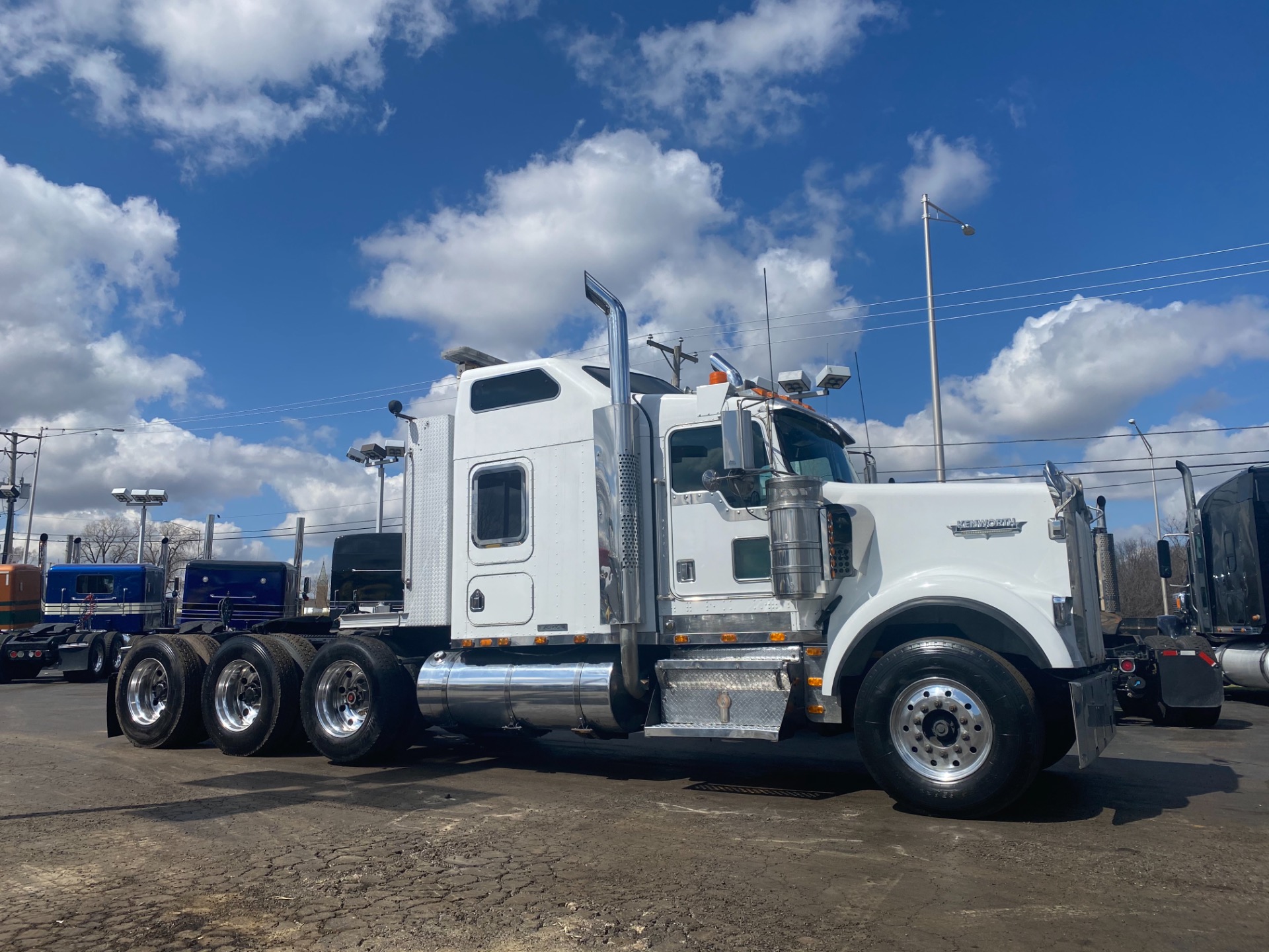 Used 2000 Kenworth W900 For Sale Sold Midwest Truck Group Stock 845557 Used 2000 Kenworth W900 For Sale Sold Midwest Truck Group Stock 845557