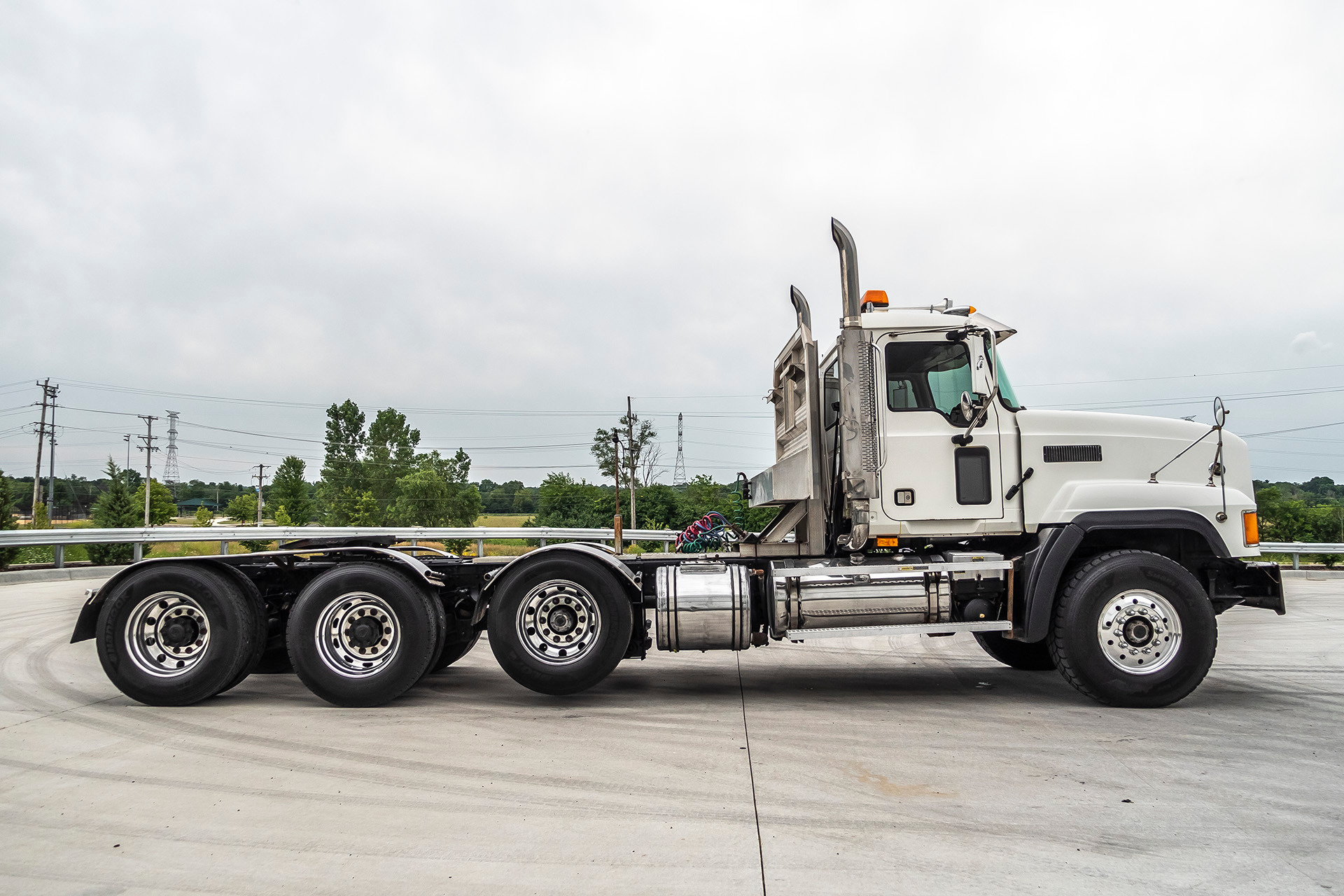 Used 2006 Mack CL733 Tri-Axle Day Cab - Cummins ISX 565 hp For