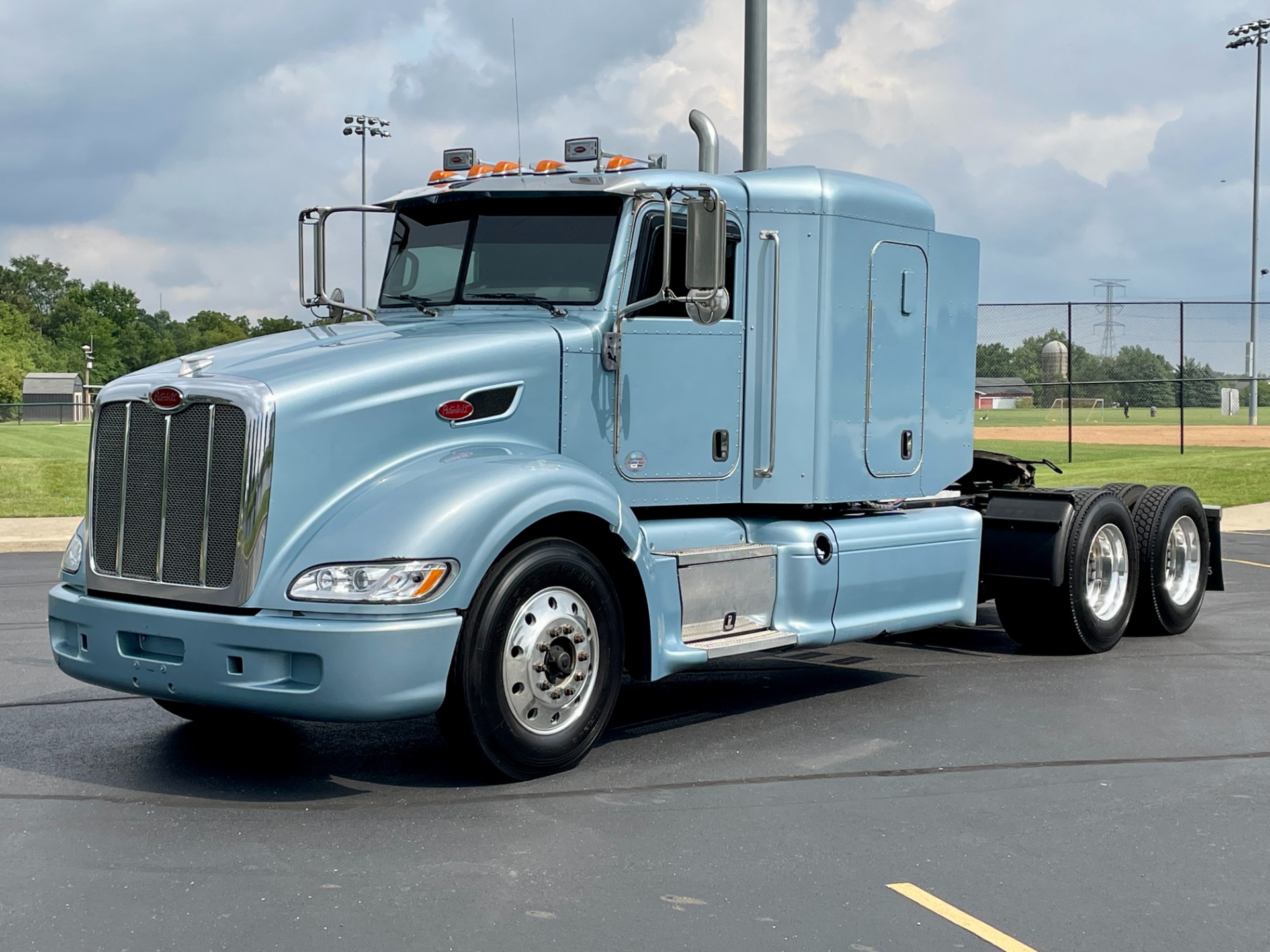 Used 2014 Peterbilt 386 Sleeper Paccar MX13 475 Horsepower 10